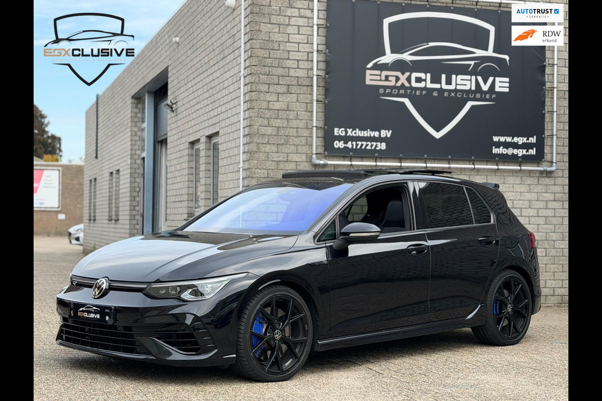 Volkswagen Golf 2.0 TSI R 4MOTION Pano/Akrapovic/Camera/BlindSpot Volkswagen Golf 2.0 TSI R 4MOTION Pano/Akrapovic/Camera/BlindSpot