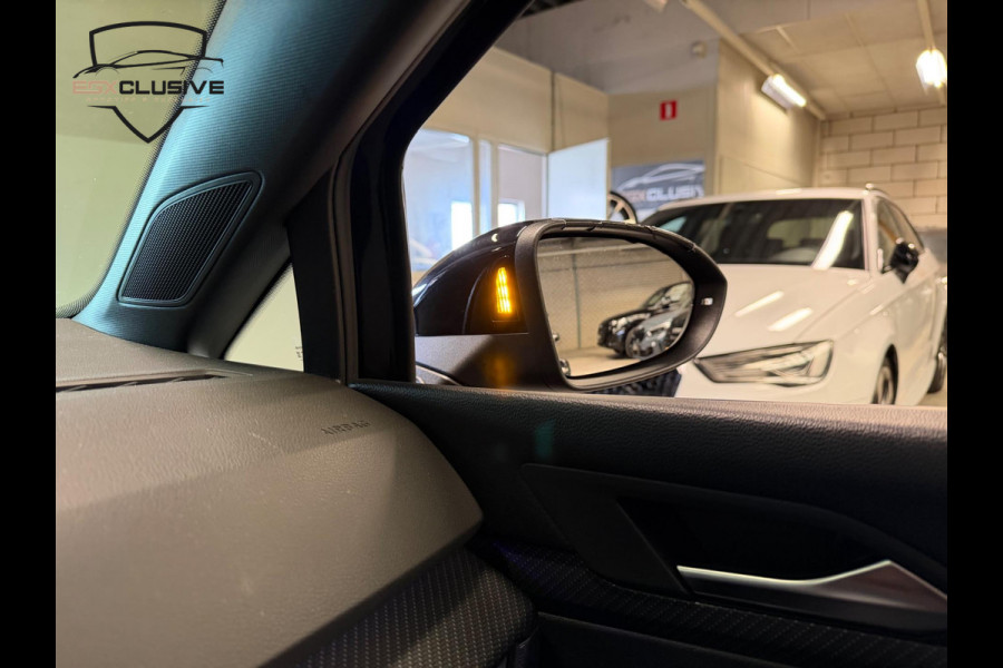 Volkswagen Golf 2.0 TSI R 4MOTION Pano/Akrapovic/Camera/BlindSpot