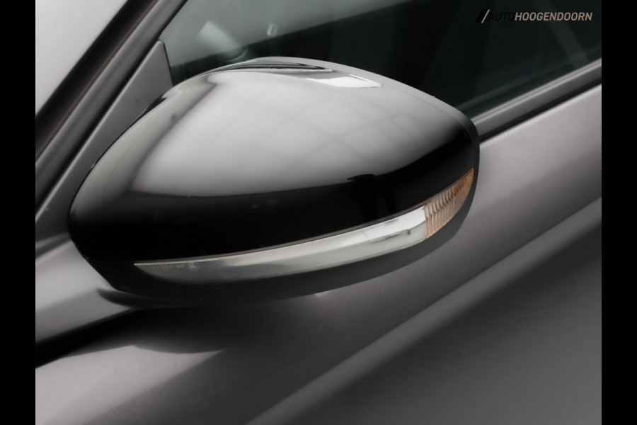 Opel Corsa 1.2 Sport Edition 100pk (APPLE CARPLAY,NAVIGATIE,PARKEERSENSOREN,SPORTSTOELEN,CLIMATE,CRUISE,NIEUWE APK,TOPCONDITIE)