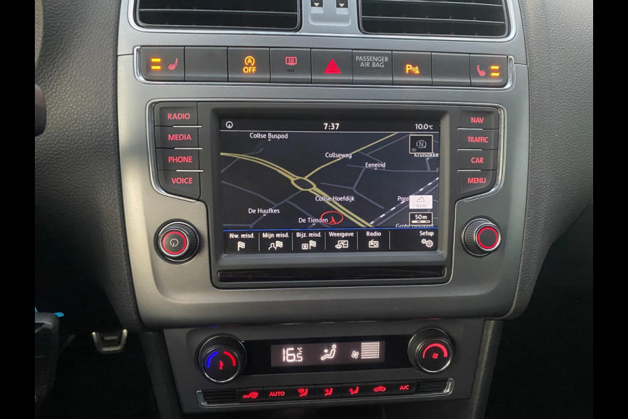 Volkswagen Polo 1.0 Comfortline Allstar Navigatie Parkpilot Cruisecontr Clima Stoelverw KM : 57.000 !!! Volkswagen Polo 1.0 Comfortline Allstar Navigatie Parkpilot Cruisecontr Clima Stoelverw KM : 57.000 !!!