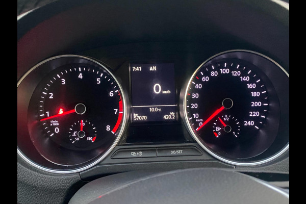 Volkswagen Polo 1.0 Comfortline Allstar Navigatie Parkpilot Cruisecontr Clima Stoelverw KM : 57.000 !!! Volkswagen Polo 1.0 Comfortline Allstar Navigatie Parkpilot Cruisecontr Clima Stoelverw KM : 57.000 !!!
