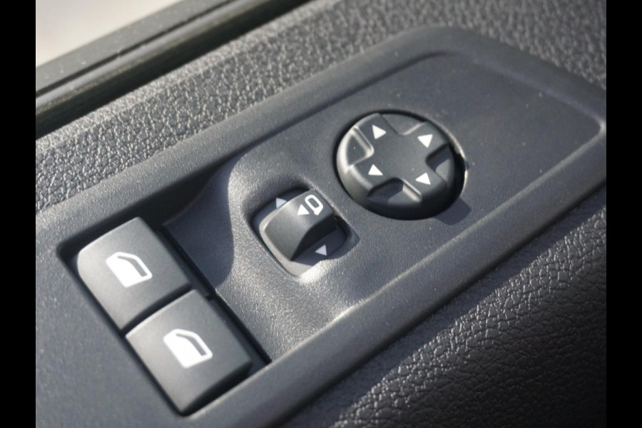 Opel Vivaro Electric 75 kWh Dubbele Cabine | 2x schuifdeur | 8 jaar garantie | Dynamic Surround View Pakket | Exterieur pakket | Comfort Pakket | Winterpakket | Apple Carplay | rondom zicht camera's | LM velgen | Dodehoek detectie | parkeersensoren voor & achter | betimmering | rijklaarprijs