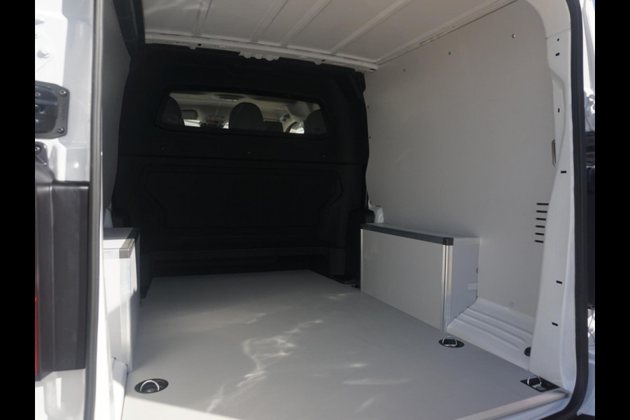 Opel Vivaro Electric 75 kWh Dubbele Cabine | 2x schuifdeur | 0% rente | 8 jaar garantie | Dynamic Surround View Pakket| Comfort Pakket | Exterieur Pakket | Winterpakket | Apple Carplay | rondom zicht camera's | LM velgen | Dodehoek detectie | parkeersensoren voor & achter | betimmering | rijklaarprijs