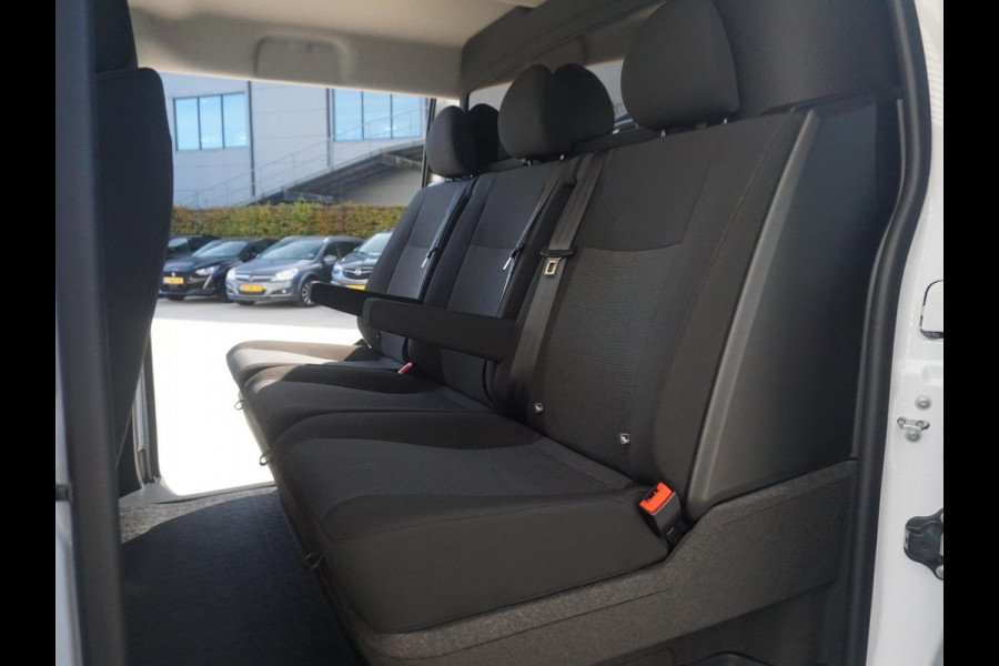 Opel Vivaro Electric 75 kWh Dubbele Cabine | 2x schuifdeur | 0% rente | 8 jaar garantie | Dynamic Surround View Pakket| Comfort Pakket | Exterieur Pakket | Winterpakket | Apple Carplay | rondom zicht camera's | LM velgen | Dodehoek detectie | parkeersensoren voor & achter | betimmering | rijklaarprijs