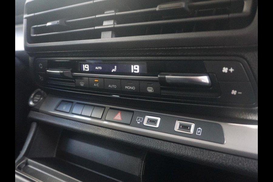 Opel Vivaro Electric 75 kWh Dubbele Cabine | 2x schuifdeur | 0% rente | 8 jaar garantie | Dynamic Surround View Pakket| Comfort Pakket | Exterieur Pakket | Winterpakket | Apple Carplay | rondom zicht camera's | LM velgen | Dodehoek detectie | parkeersensoren voor & achter | betimmering | rijklaarprijs