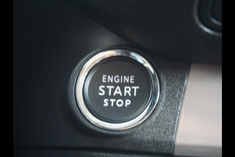 Opel Vivaro Electric 75 kWh Dubbele Cabine | 2x schuifdeur | 0% rente | 8 jaar garantie | Dynamic Surround View Pakket| Comfort Pakket | Exterieur Pakket | Winterpakket | Apple Carplay | rondom zicht camera's | LM velgen | Dodehoek detectie | parkeersensoren voor & achter | betimmering | rijklaarprijs