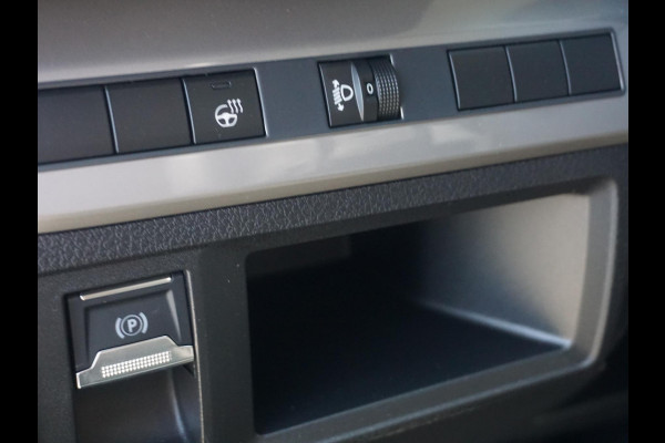 Opel Vivaro Electric 75 kWh Dubbele Cabine | 2x schuifdeur | 0% rente | 8 jaar garantie | Dynamic Surround View Pakket| Comfort Pakket | Exterieur Pakket | Winterpakket | Apple Carplay | rondom zicht camera's | LM velgen | Dodehoek detectie | parkeersensoren voor & achter | betimmering | rijklaarprijs
