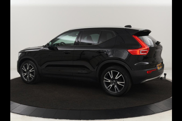 Volvo XC40 2.0 D3 Momentum | Trekhaak | Stoelverwarming | Harman/Kardon | Camera | Navigatie | Full LED | Getint glas | Parkeerhulp