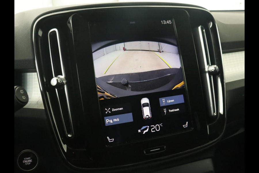 Volvo XC40 2.0 D3 Momentum | Trekhaak | Stoelverwarming | Harman/Kardon | Camera | Navigatie | Full LED | Getint glas | Parkeerhulp