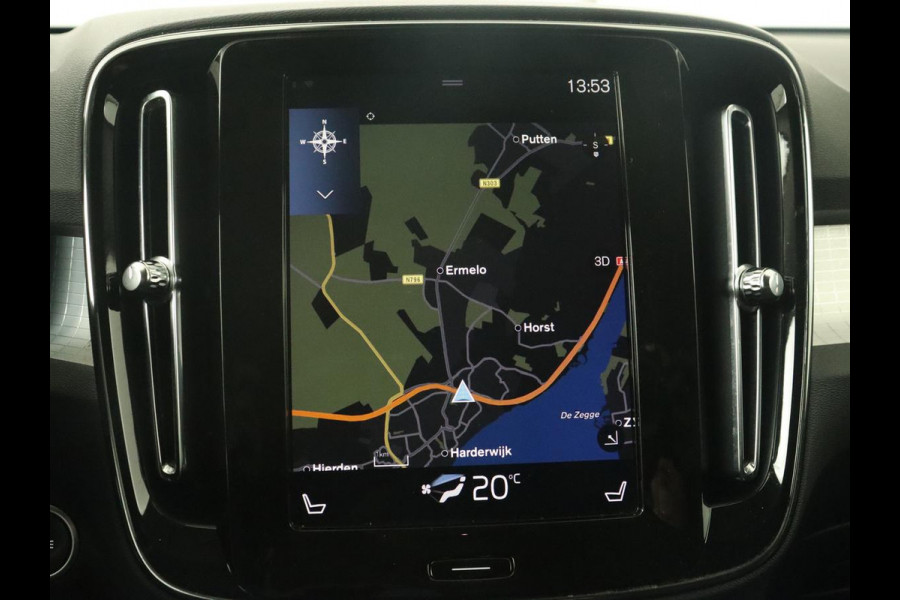 Volvo XC40 2.0 D3 Momentum | Trekhaak | Stoelverwarming | Harman/Kardon | Camera | Navigatie | Full LED | Getint glas | Parkeerhulp