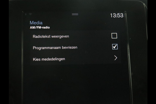 Volvo XC40 2.0 D3 Momentum | Trekhaak | Stoelverwarming | Harman/Kardon | Camera | Navigatie | Full LED | Getint glas | Parkeerhulp
