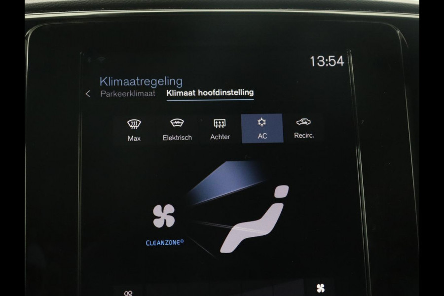 Volvo XC40 2.0 D3 Momentum | Trekhaak | Stoelverwarming | Harman/Kardon | Camera | Navigatie | Full LED | Getint glas | Parkeerhulp