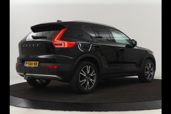 Volvo XC40 2.0 D3 Momentum | Trekhaak | Stoelverwarming | Harman/Kardon | Camera | Navigatie | Full LED | Getint glas | Parkeerhulp