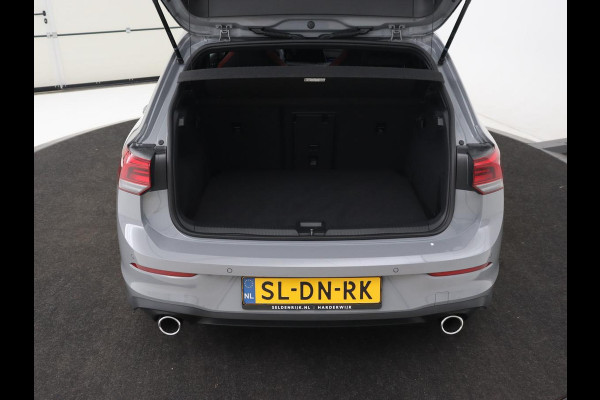 Volkswagen Golf 2.0 TSI GTI | Carplay | Sfeerverlichting | LED Plus | Sportstoelen | Parkeerhulp | Cruise control | Digital Cockpit | Climate control Volkswagen Golf 2.0 TSI GTI | Carplay | Sfeerverlichting | LED Plus | Sportstoelen | Parkeerhulp | Cruise control | Digital Cockpit | Climate control