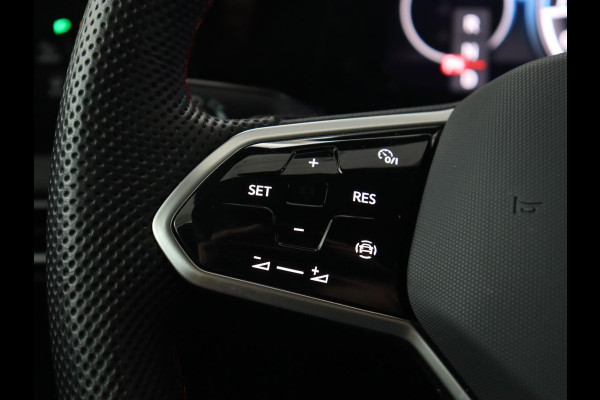 Volkswagen Golf 2.0 TSI GTI | Carplay | Sfeerverlichting | LED Plus | Sportstoelen | Parkeerhulp | Cruise control | Digital Cockpit | Climate control Volkswagen Golf 2.0 TSI GTI | Carplay | Sfeerverlichting | LED Plus | Sportstoelen | Parkeerhulp | Cruise control | Digital Cockpit | Climate control