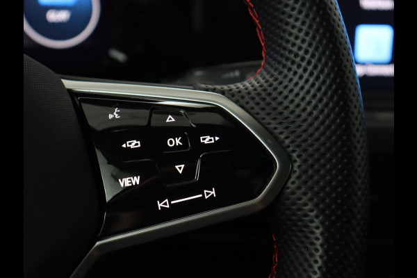 Volkswagen Golf 2.0 TSI GTI | Carplay | Sfeerverlichting | LED Plus | Sportstoelen | Parkeerhulp | Cruise control | Digital Cockpit | Climate control Volkswagen Golf 2.0 TSI GTI | Carplay | Sfeerverlichting | LED Plus | Sportstoelen | Parkeerhulp | Cruise control | Digital Cockpit | Climate control