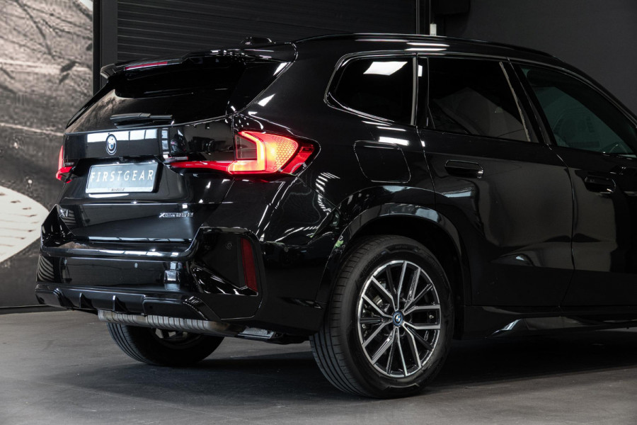 BMW X1 xDrive25e *M-Sport / Panorama / Harman-Kardon / Massage / HUD / Memory*