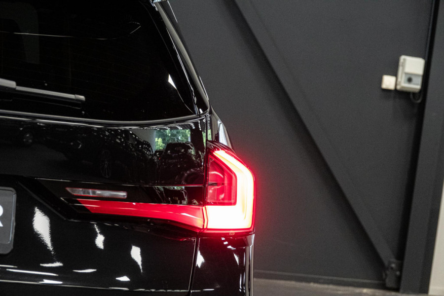 BMW X1 xDrive25e *M-Sport / Panorama / Harman-Kardon / Massage / HUD / Memory*