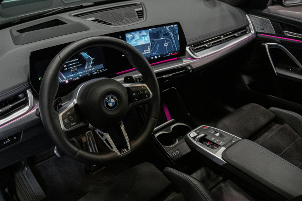 BMW X1 xDrive25e *M-Sport / Panorama / Harman-Kardon / Massage / HUD / Memory*