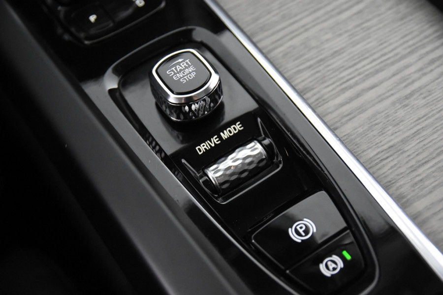 Volvo XC60 2.0 Recharge T6 AWD Inscription *1ste Eigenaar*Leer*Panoramadak*