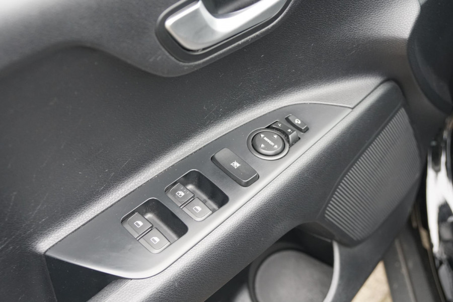 Kia Stonic 1.0 T-GDi DynamicPlusLine + CAMERA / TREKHAAK