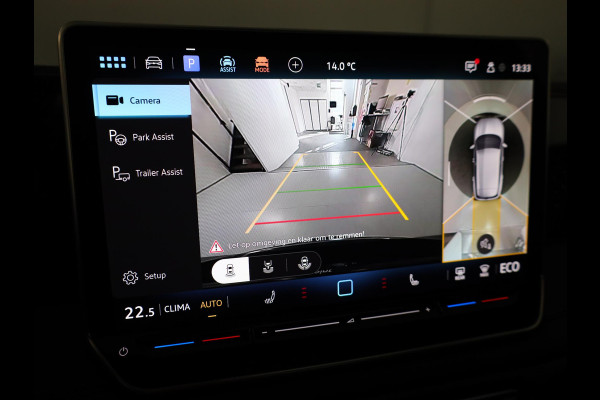 Volkswagen Tiguan 1.5 eHybrid R-Line Edition 272 PK PHEV | Verlengde garantie | Panorama dak | Trekhaak | Black Style | Matrix koplampen |  Assistance pakket plus |