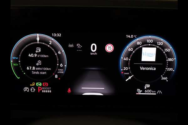 Volkswagen Tiguan 1.5 eHybrid R-Line Edition 272 PK PHEV | Verlengde garantie | Panorama dak | Trekhaak | Black Style | Matrix koplampen |  Assistance pakket plus |