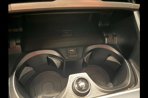 BMW 3 Serie Touring 330e High Executive V-COCKPIT/NAVI/DAB/CARPLAY/M-STOELEN/CAM/ECC/PDC/A-CRUISE///