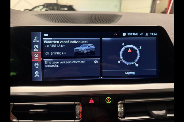 BMW 3 Serie Touring 330e High Executive V-COCKPIT/NAVI/DAB/CARPLAY/M-STOELEN/CAM/ECC/PDC/A-CRUISE///
