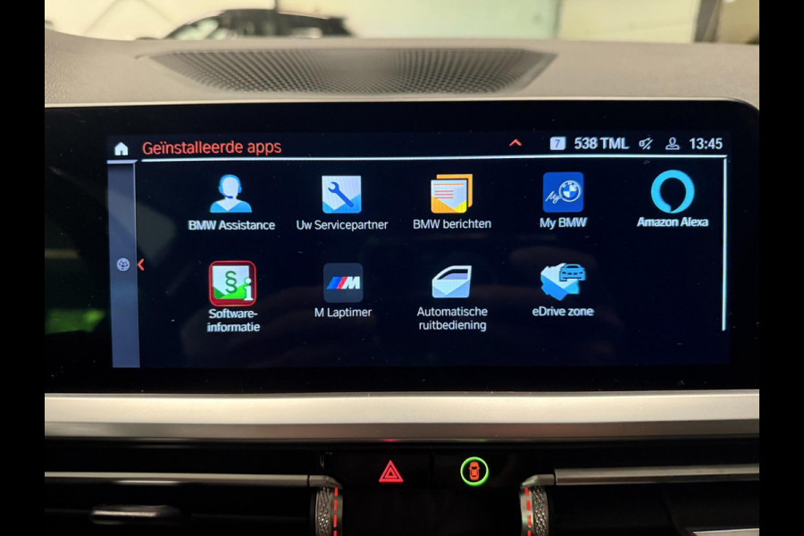 BMW 3 Serie Touring 330e High Executive V-COCKPIT/NAVI/DAB/CARPLAY/M-STOELEN/CAM/ECC/PDC/A-CRUISE///