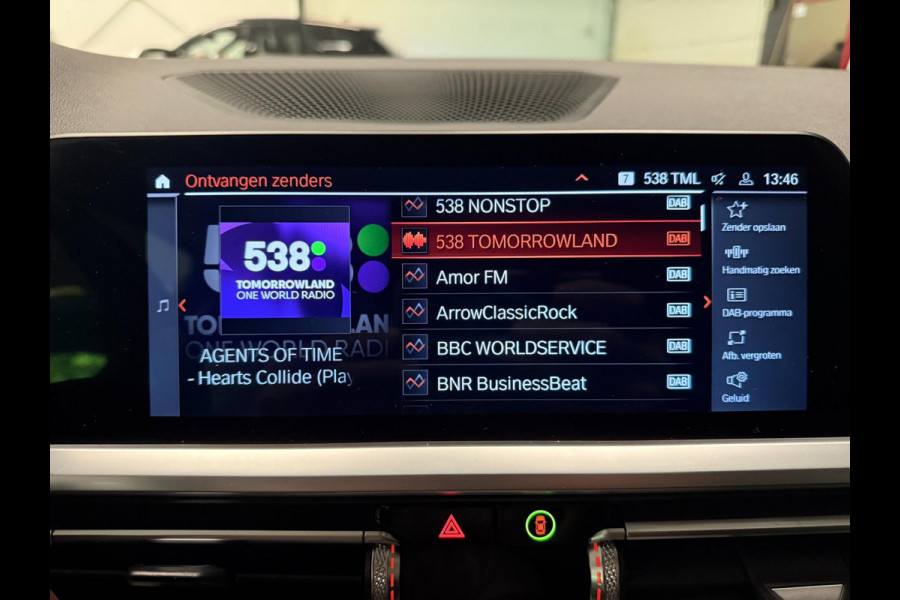 BMW 3 Serie Touring 330e High Executive V-COCKPIT/NAVI/DAB/CARPLAY/M-STOELEN/CAM/ECC/PDC/A-CRUISE///