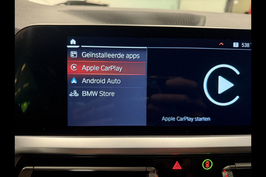 BMW 3 Serie Touring 330e High Executive V-COCKPIT/NAVI/DAB/CARPLAY/M-STOELEN/CAM/ECC/PDC/A-CRUISE///