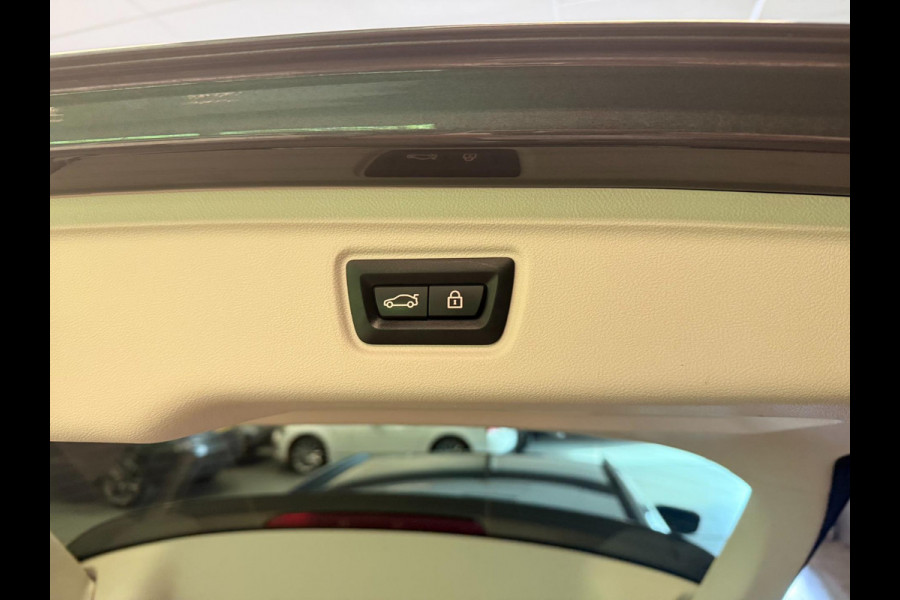 BMW 3 Serie Touring 330e High Executive V-COCKPIT/NAVI/DAB/CARPLAY/M-STOELEN/CAM/ECC/PDC/A-CRUISE///