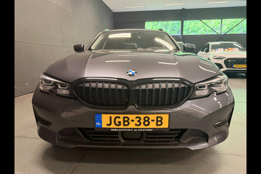 BMW 3 Serie Touring 330e High Executive V-COCKPIT/NAVI/DAB/CARPLAY/M-STOELEN/CAM/ECC/PDC/A-CRUISE///