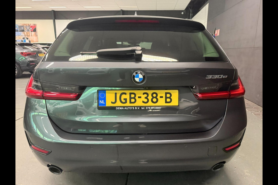 BMW 3 Serie Touring 330e High Executive V-COCKPIT/NAVI/DAB/CARPLAY/M-STOELEN/CAM/ECC/PDC/A-CRUISE///