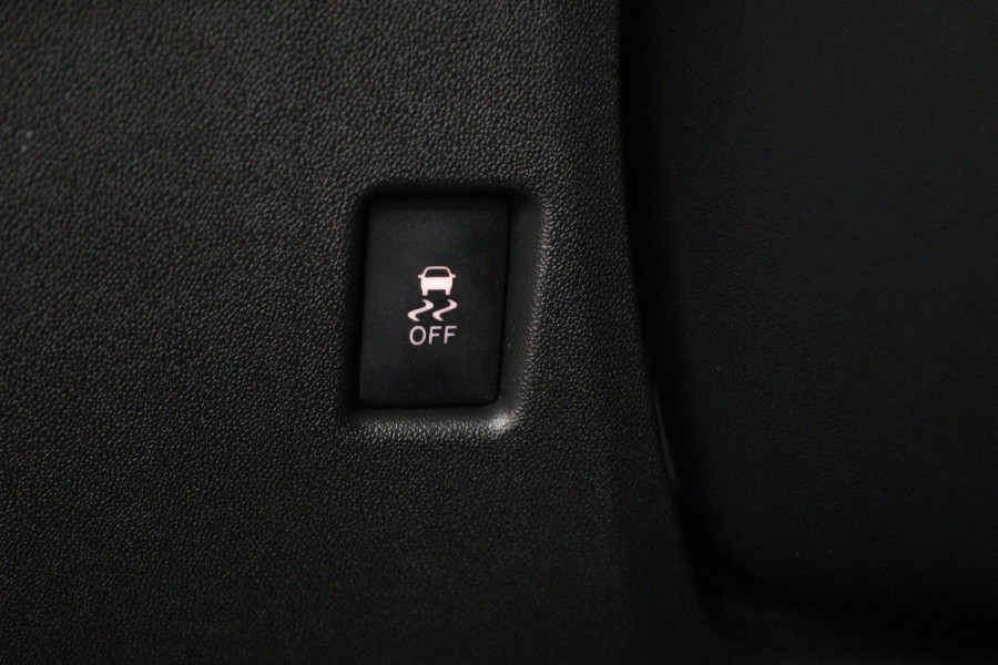 Citroën C1 1.0 VTi Shine Automaat (NAVIGATIE CARPLAY, CAMERA, STUURBEDIENING, GOED ONDERHOUDEN)