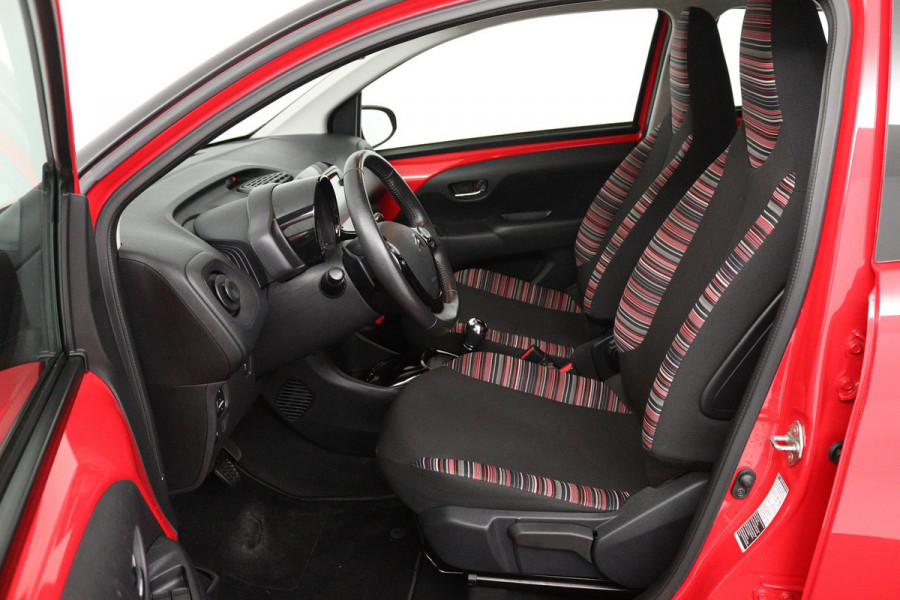 Citroën C1 1.0 VTi Shine Automaat (NAVIGATIE CARPLAY, CAMERA, STUURBEDIENING, GOED ONDERHOUDEN)