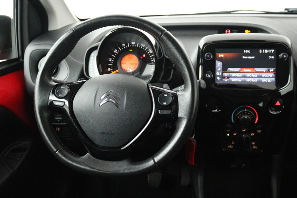 Citroën C1 1.0 VTi Shine Automaat (NAVIGATIE CARPLAY, CAMERA, STUURBEDIENING, GOED ONDERHOUDEN)