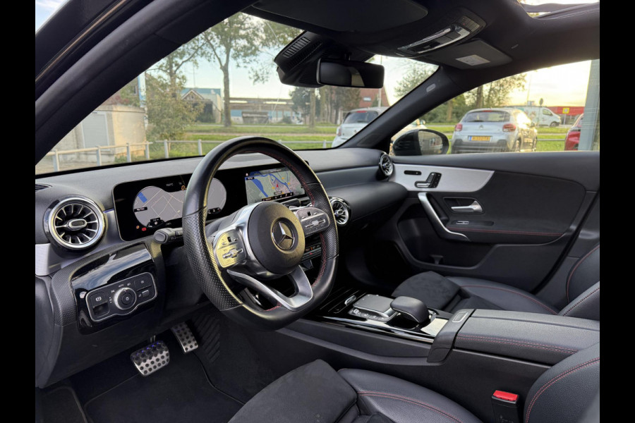Mercedes-Benz A-Klasse 180 Aut. Sol. AMG Sport Ed. | Panorama | Burmester | Memory | Multi Beam |