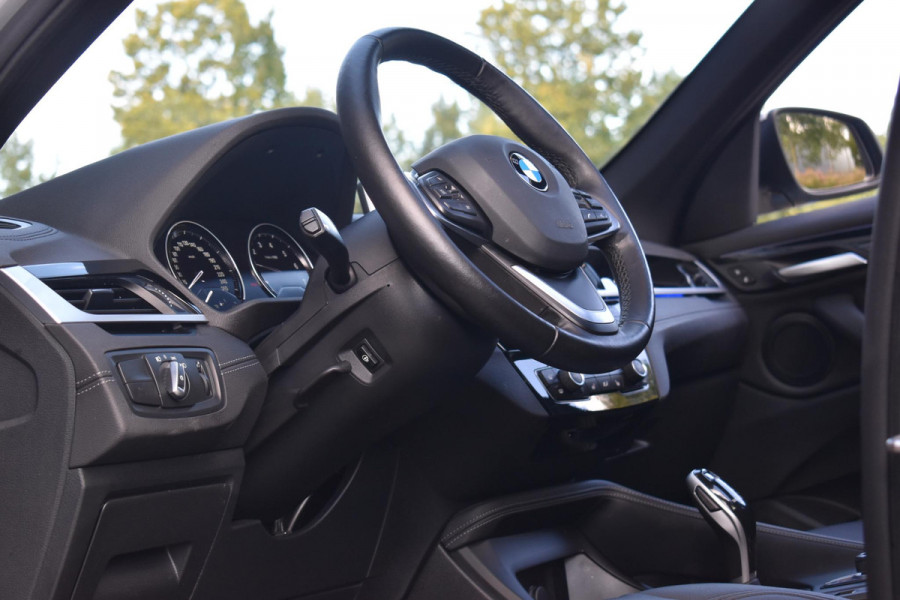BMW X1 xDrive25i High Executive Pano ACC Camera