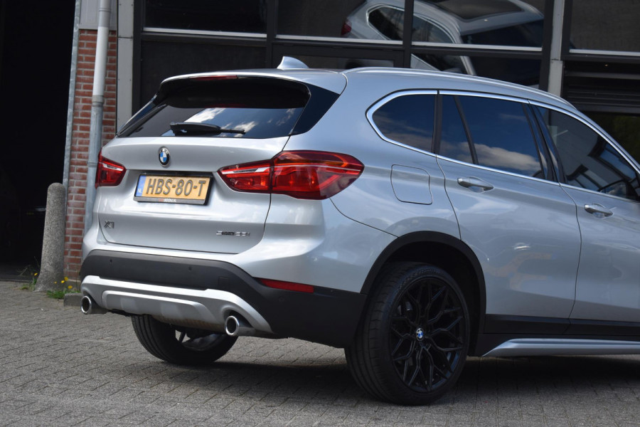 BMW X1 xDrive25i High Executive Pano ACC Camera