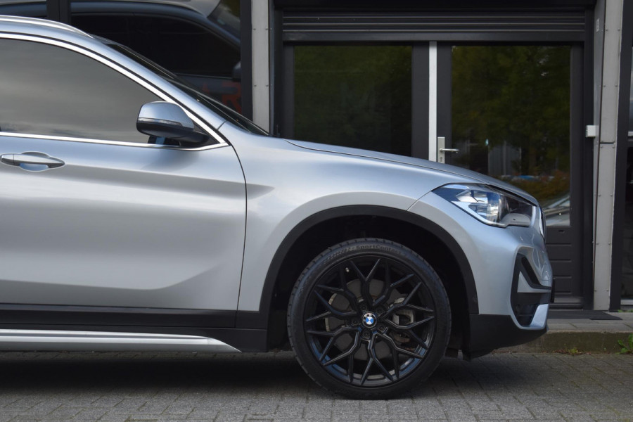 BMW X1 xDrive25i High Executive Pano ACC Camera