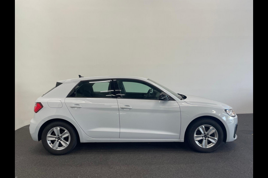 Audi A1 Sportback 30 TFSI 110 pk S-tronic Navigatie Apple Carplay/ Android Auto Parkeersensoren Cruise Control Virtual Cockpit Climate Control Lichtmetalen velgen