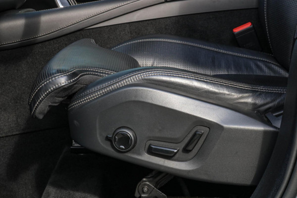 Volvo XC90 2.0 T8 Recharge AWD R-Design - PANO - TREKHAAK - BOWERS WILKINS