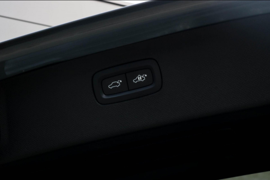 Volvo XC90 2.0 T8 Recharge AWD R-Design - PANO - TREKHAAK - BOWERS WILKINS