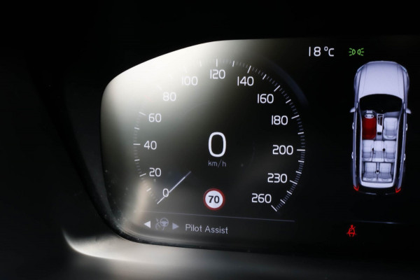 Volvo XC90 2.0 T8 Recharge AWD R-Design - PANO - TREKHAAK - BOWERS WILKINS