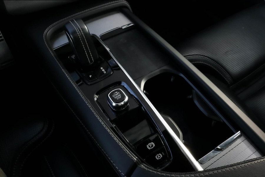 Volvo XC90 2.0 T8 Recharge AWD R-Design - PANO - TREKHAAK - BOWERS WILKINS