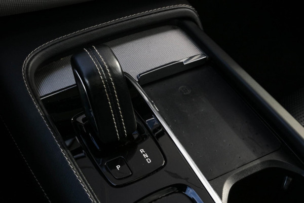 Volvo XC90 2.0 T8 Recharge AWD R-Design - PANO - TREKHAAK - BOWERS WILKINS