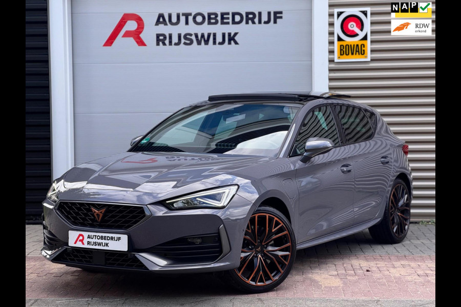 CUPRA Leon 1.4 e-Hybrid VZ Copper Edition Pano/Camera/Sfeer CUPRA Leon 1.4 e-Hybrid VZ Copper Edition Pano/Camera/Sfeer