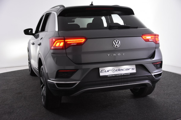 Volkswagen T-Roc 1.0 TSI Style *1ste Eigenaar*Navigatie*Camera* Volkswagen T-Roc 1.0 TSI Style *1ste Eigenaar*Navigatie*Camera*
